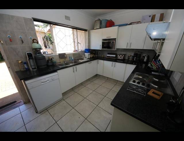 3 BEDROOM HOUSE FOR SALE IN BORDEAUX